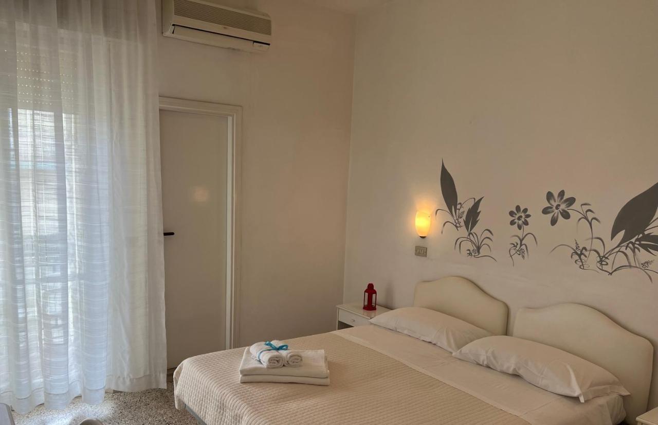 Albergo B&B Serafini Rimini Dış mekan fotoğraf